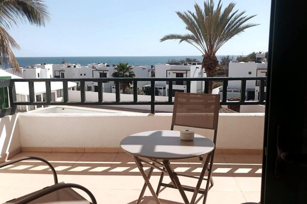 Tuscan Apartment Mit Meerblick Und Sonnenterrasse Costa Teguise Exterior photo